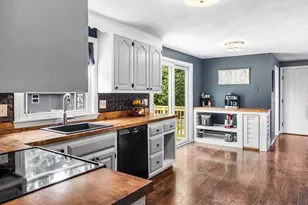 24 Lantern Ln, Milford, MA 01757 - Photo 8