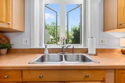 15 Reservoir St #22, Mansfield, MA 02048 - Photo 8