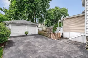 77 Hawthorn St, Lowell, MA 01851 - Photo 20