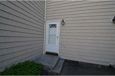 33 W Emerson St #1, Melrose, MA 02176 - Photo 8