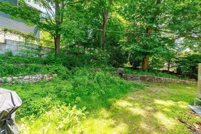 603 Chandler St, Worcester, MA 01602 - Photo 28