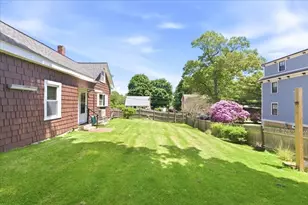 121 Oakdale Ave, Dedham, MA 02026 - Photo 32