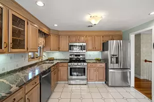 14 Belmont Rd, Burlington, MA 01803 - Photo 8