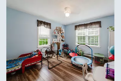 1241 Sharps Lot Rd, Swansea, MA 02777 - Photo 12