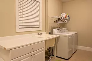9 Park St, Boston, MA 02122 - Photo 14
