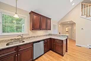 14 Sugar Maple Cir, Hanover, MA 02339 - Photo 6