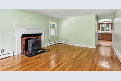 79 Spencer St, Agawam, MA 01001 - Photo 8