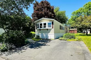 22 Contessa Dr, Springfield, MA 01119 - Photo 4