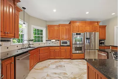 135 Pokanoket Path, Wrentham, MA 02093 - Photo 8