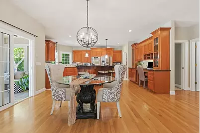 135 Pokanoket Path, Wrentham, MA 02093 - Photo 6