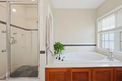 135 Pokanoket Path, Wrentham, MA 02093 - Photo 20
