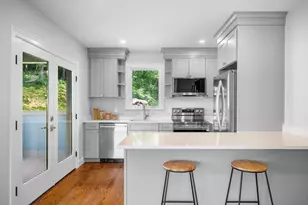 20 Bellair St, Lynn, MA 01902 - Photo 2