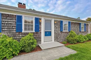 10 Holiday Ln, Dennis, MA 02639 - Photo 2