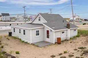 32 Plum Island Blvd, Newbury, MA 01951 - Photo 12
