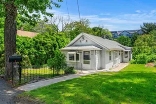 25 Wonderland Ave, Saugus, MA 01906 - Photo 2