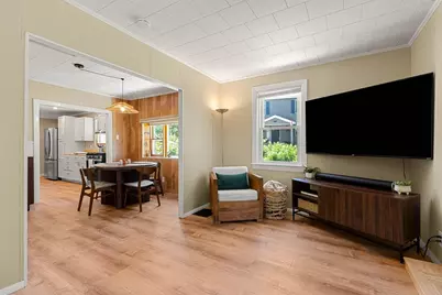 25 Wonderland Ave, Saugus, MA 01906 - Photo 8
