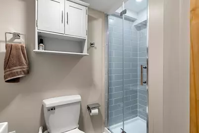 25 Wonderland Ave, Saugus, MA 01906 - Photo 18