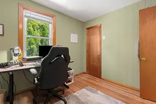 25 Wonderland Ave, Saugus, MA 01906 - Photo 20