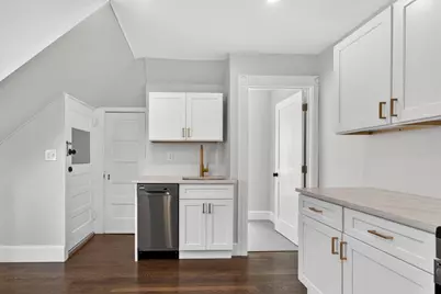 21 Dunlap St #3, Salem, MA 01970 - Photo 8