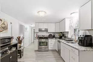 762 W Yarmouth, Yarmouth, MA 02675 - Photo 4