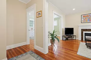 1536 Centre St, Boston, MA 02131 - Photo 8