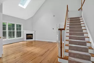 31 Sanctuary Ln, Hopkinton, MA 01748 - Photo 4