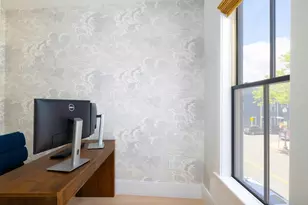 322 Bunker Hill St, Boston, MA 02129 - Photo 10