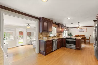 9 Highland, Stoughton, MA 02072 - Photo 8