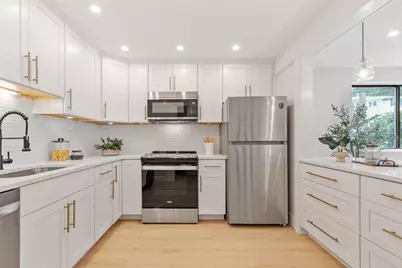 286 Fenno St #5, Revere, MA 02151 - Photo 2