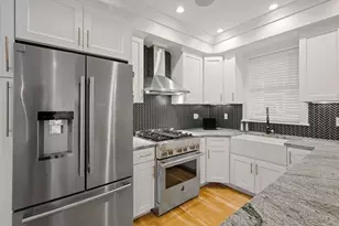 8 Manley St, Boston, MA 02122 - Photo 4
