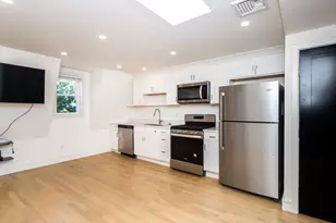 92 Brown St, Waltham, MA 02453 - Photo 4