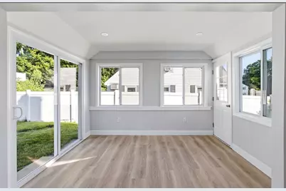 92 Garfield Ave, Woburn, MA 01801 - Photo 10
