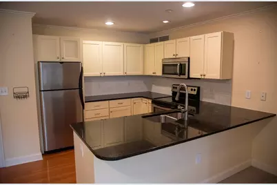 8 Crowninshield St #210, Peabody, MA 01960 - Photo 4