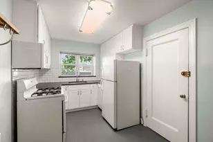 19 Alton Ct, Brookline, MA 02446 - Photo 8