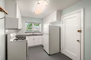 19 Alton Ct, Brookline, MA 02446 - Photo 8