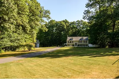 258 State St, Hanson, MA 02341 - Photo 4