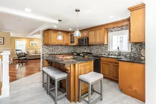 28 Winona Ave, Fairhaven, MA 02719 - Photo 10