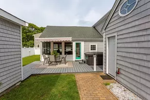 28 Winona Ave, Fairhaven, MA 02719 - Photo 4