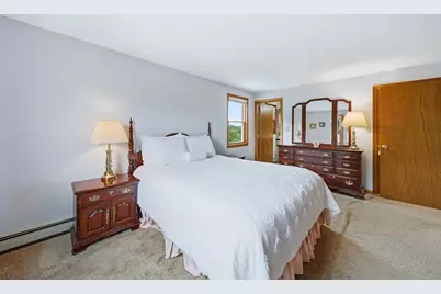 12 Thomas Cir, Stoneham, MA 02180 - Photo 20