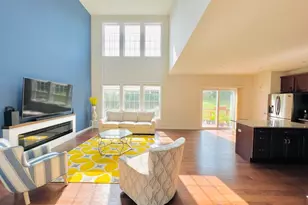 22 Holly Trail, Hopkinton, MA 01748 - Photo 2