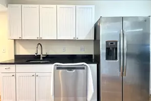 82 Edwards St, Quincy, MA 02169 - Photo 2