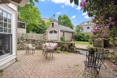 40 Mount Vernon Street #1, Cambridge, MA 02140 - Photo 20