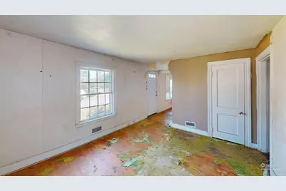 54 Oxford St, Fairhaven, MA 02719 - Photo 10