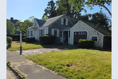 54 Oxford St, Fairhaven, MA 02719 - Photo 4