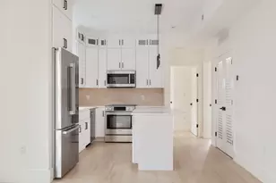 387 Norfolk St, Cambridge, MA 02139 - Photo 4