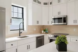 387 Norfolk St, Cambridge, MA 02139 - Photo 4