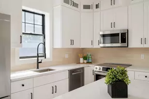 387 Norfolk St, Cambridge, MA 02139 - Photo 4