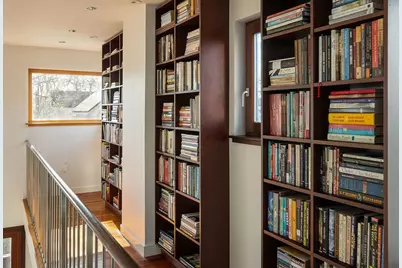 10 Newell St, Cambridge, MA 02140 - Photo 16