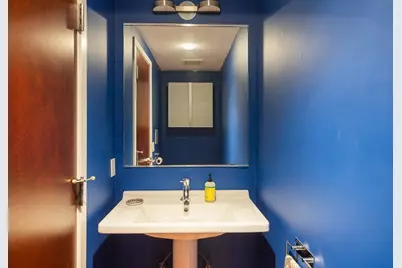 10 Newell St, Cambridge, MA 02140 - Photo 8