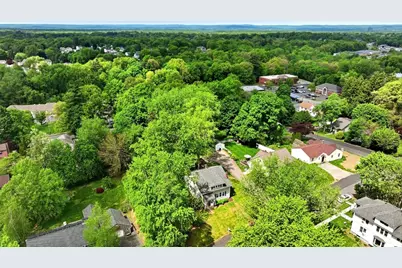 40 Fairview St, East Longmeadow, MA 01028 - Photo 8